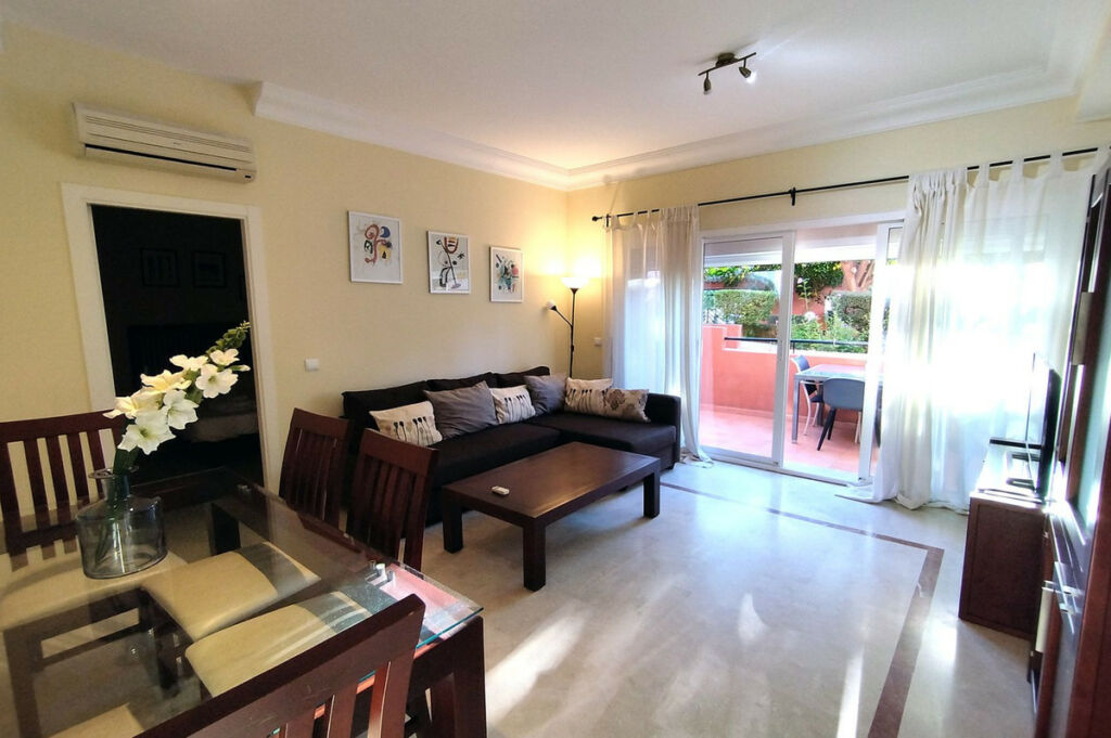 Ground Floor Apartment Estepona Málaga - image 5