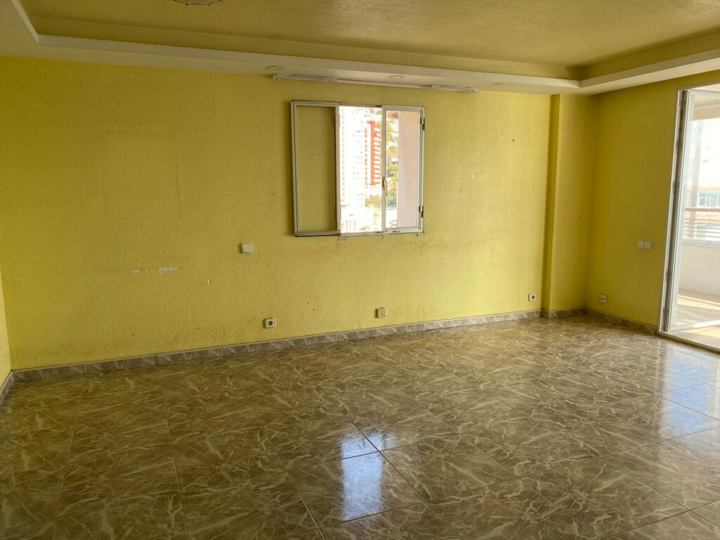 Middle Floor Apartment Benidorm Alicante - image 5
