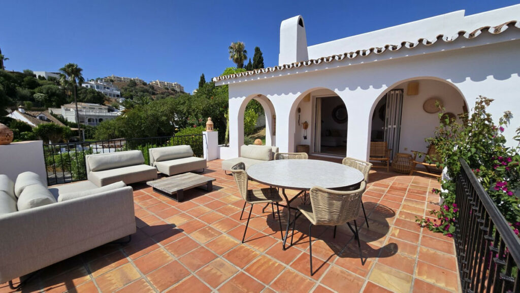 Detached Villa Cerros del Aguila Málaga - image 5