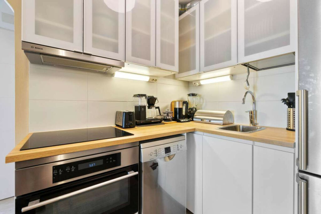 Middle Floor Apartment Torrevieja Alicante - image 6