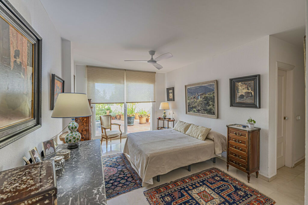 Townhouse Nueva Andalucía Málaga - image 5
