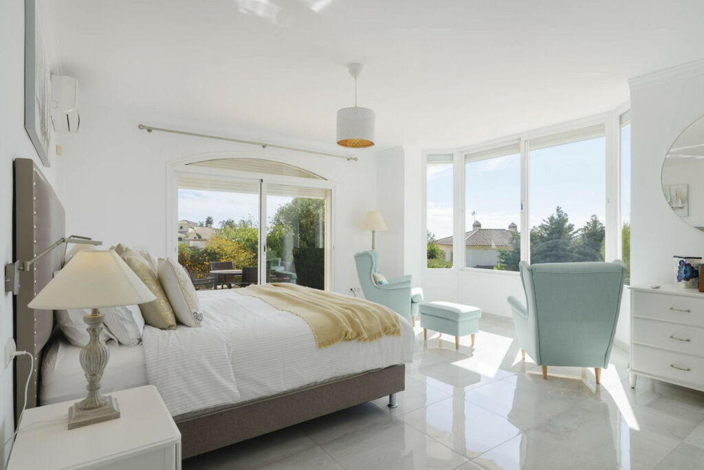 Detached Villa Mijas Málaga - image 5