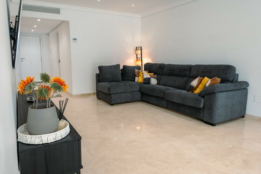 Ground Floor Apartment Estepona Málaga - image 5