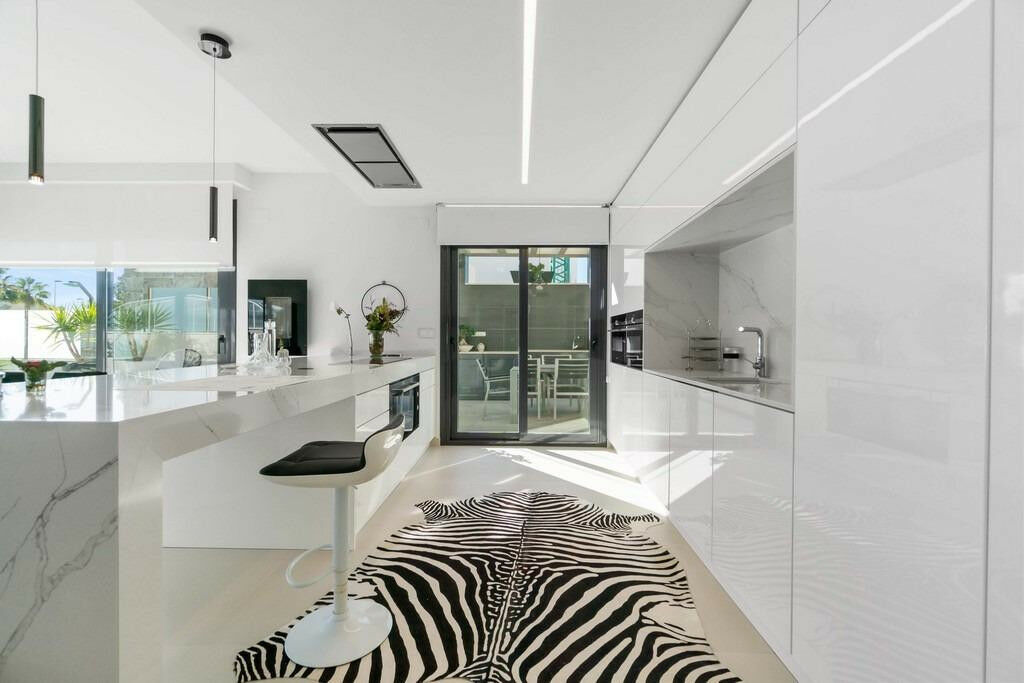 Detached Villa Campoamor Alicante - image 5
