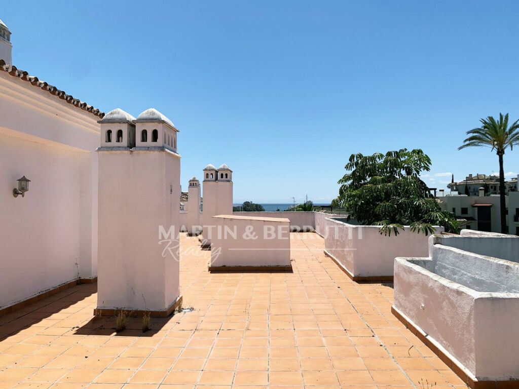 Penthouse Duplex Selwo Málaga - image 5