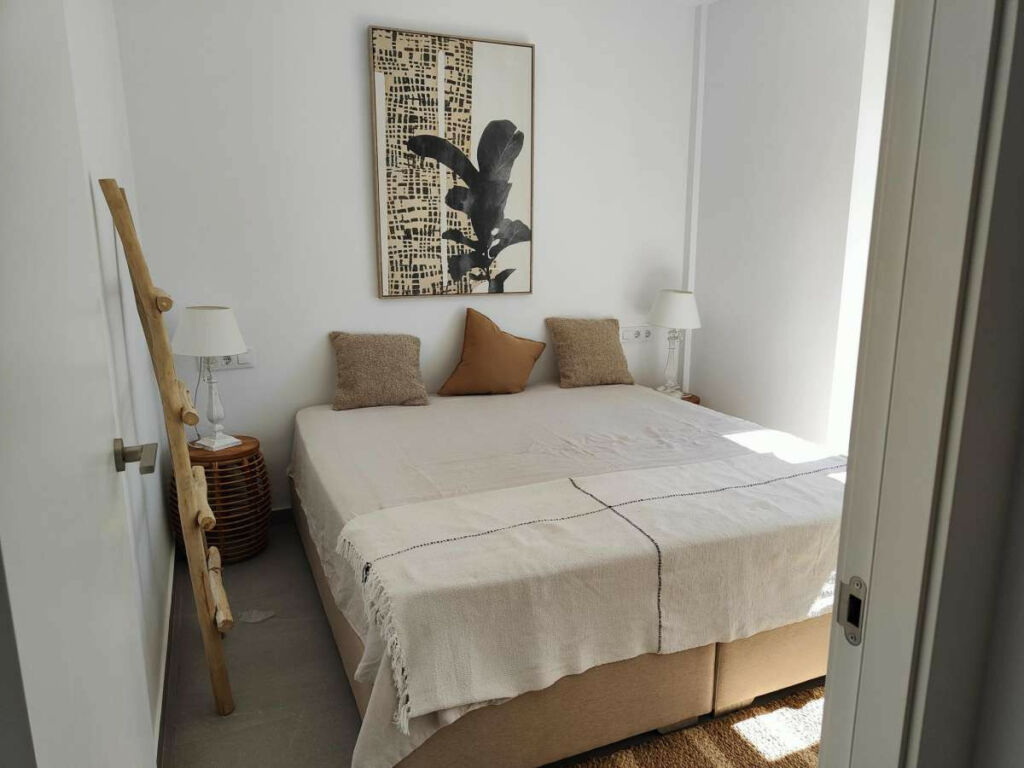 Middle Floor Apartment Denia Alicante - image 5