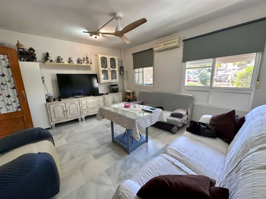 Middle Floor Apartment San Pedro de Alcántara Málaga - image 5
