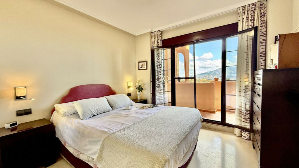 Ground Floor Apartment La Mairena Málaga - image 7