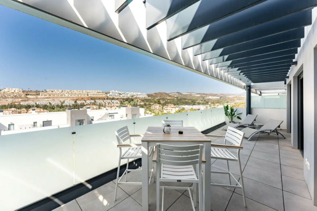 Middle Floor Apartment La Cala de Mijas Málaga - image 5