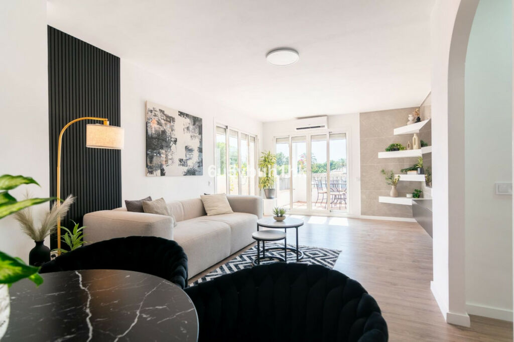 Penthouse El Paraiso Málaga - image 2
