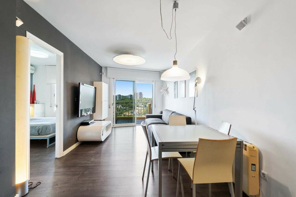 Middle Floor Apartment Campoamor Alicante - image 5