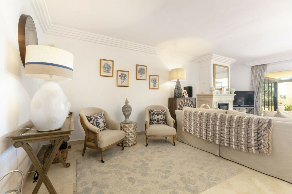 Ground Floor Apartment Nueva Andalucía Málaga - image 5