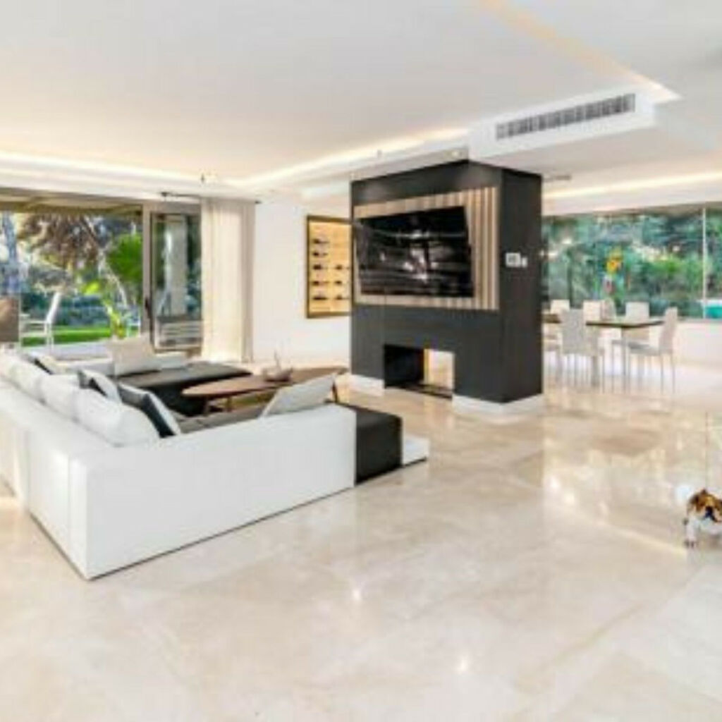 Detached Villa Marbella Málaga - image 5