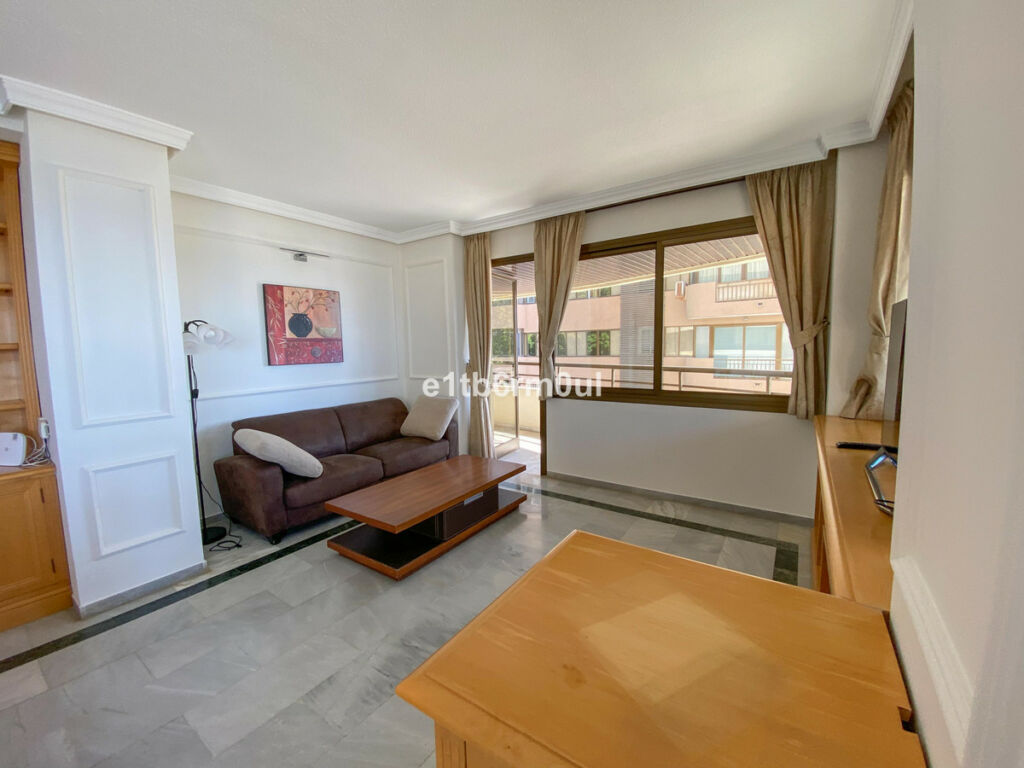 Middle Floor Apartment Marbella Málaga - image 5