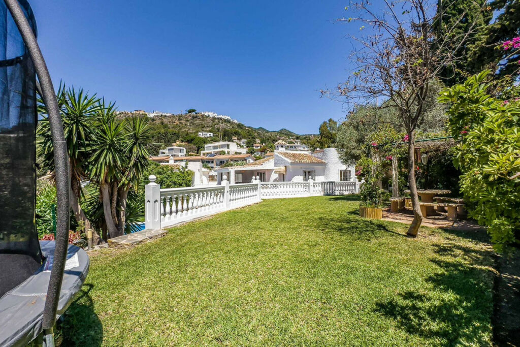 Detached Villa Benalmadena Málaga - image 5