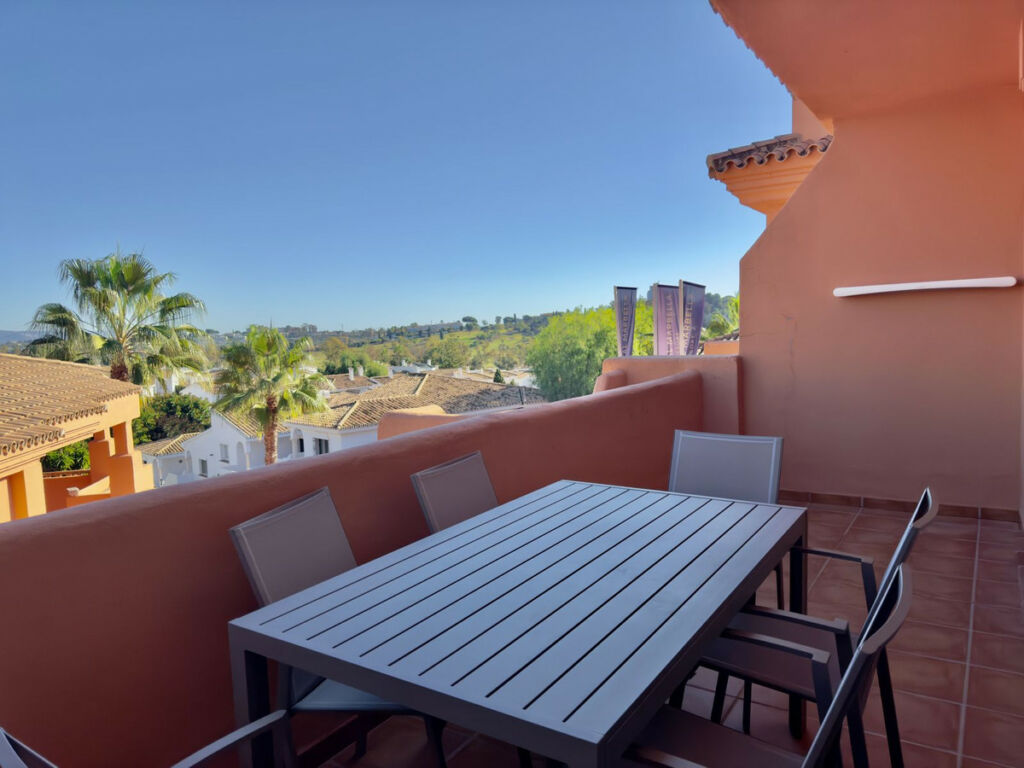 Middle Floor Apartment Benahavís Málaga - image 5