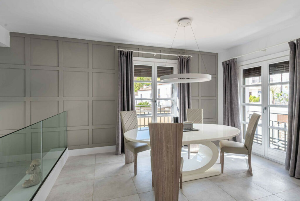 Townhouse Benahavís Málaga - image 5