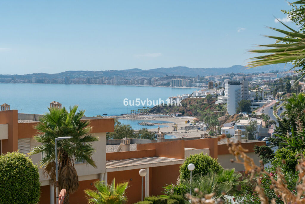 Townhouse Torrequebrada Málaga - image 50