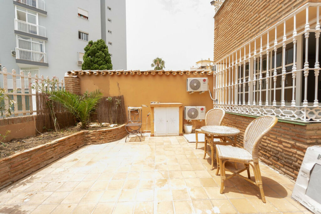 Detached Villa Fuengirola Málaga - image 51