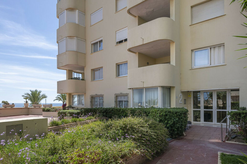 Middle Floor Apartment Estepona Málaga - image 38