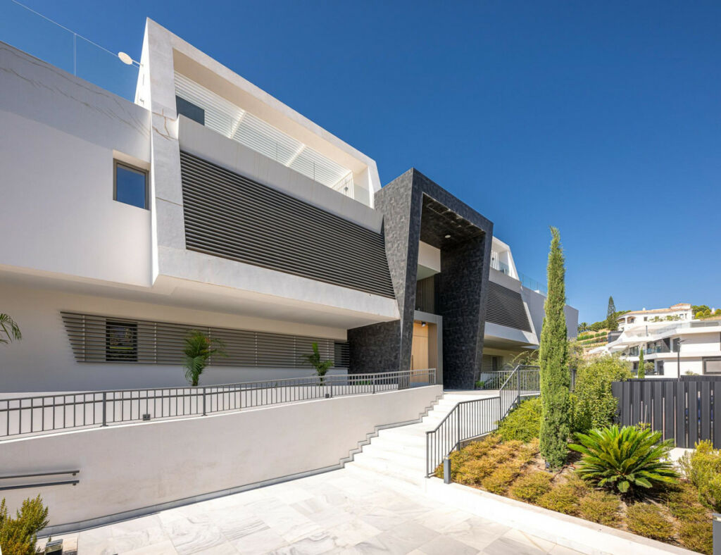 Middle Floor Apartment Benahavís Málaga - image 52