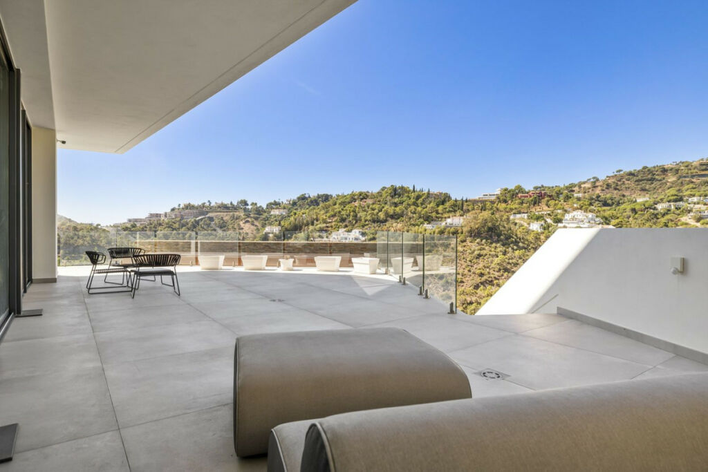 Detached Villa El Madroñal Málaga - image 52