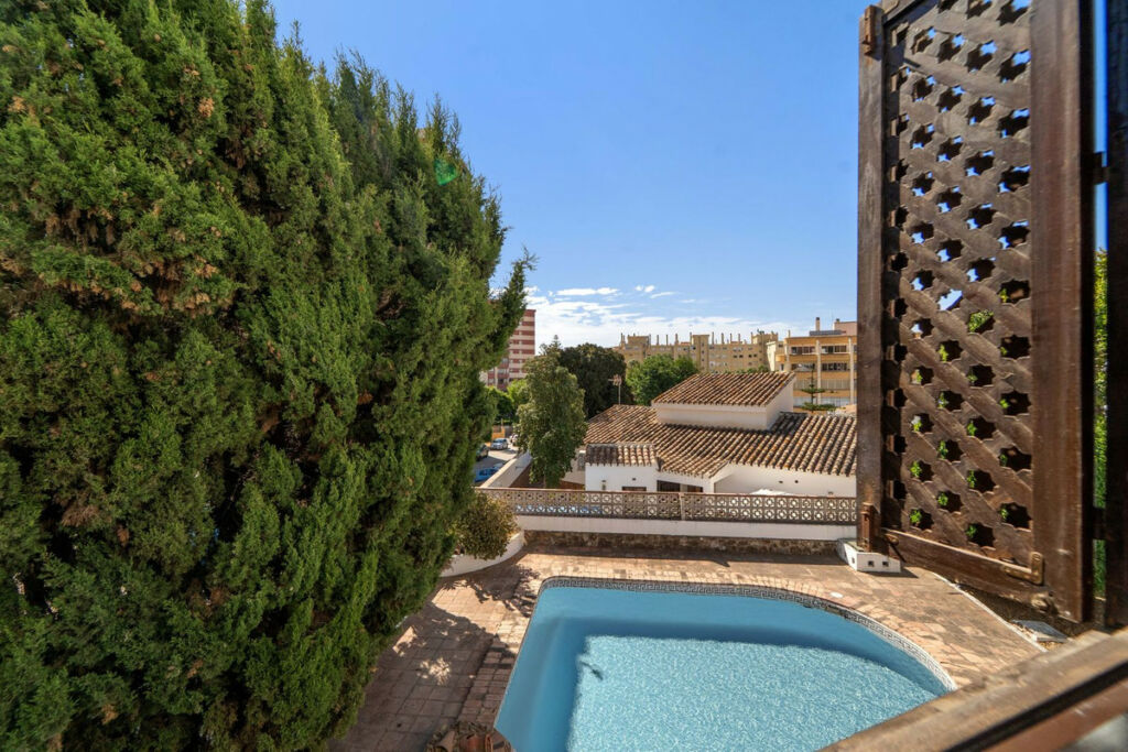 Detached Villa Fuengirola Málaga - image 54