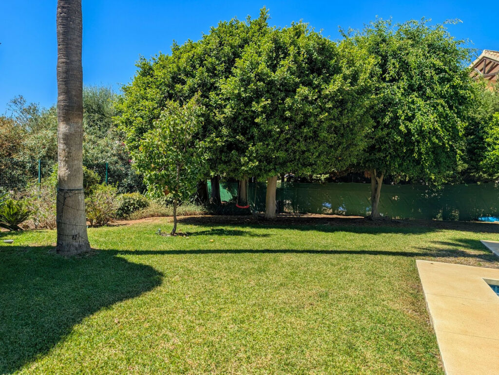 Detached Villa Nueva Andalucía Málaga - zdjęcie 54
