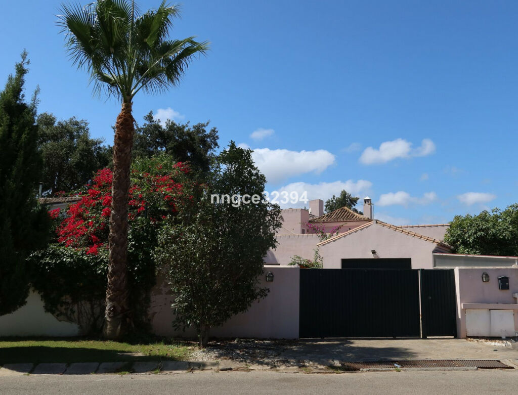 Detached Villa Sotogrande Cádiz - image 54