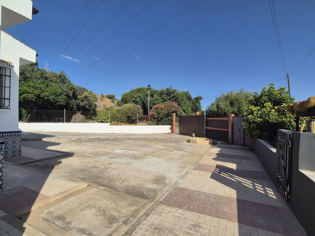 Detached Villa Alhaurín de la Torre Málaga - image 56