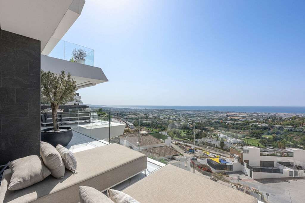 Middle Floor Apartment Benahavís Málaga - image 57