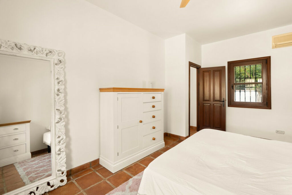 Detached Villa La Duquesa Málaga - image 57
