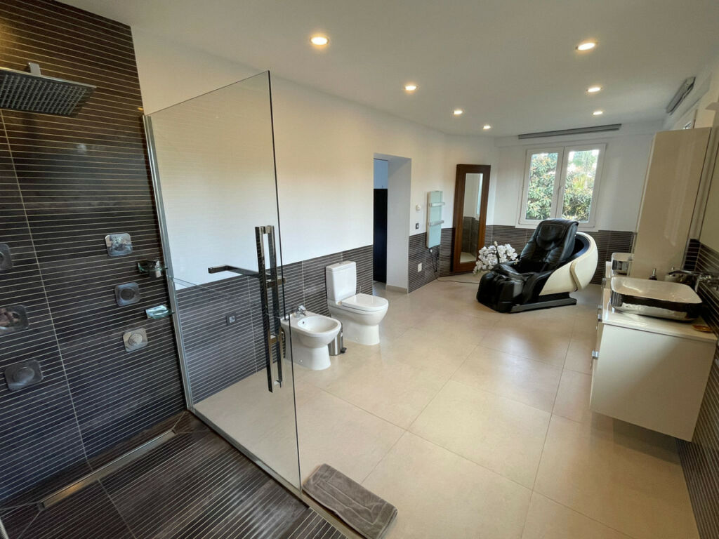 Detached Villa San Pedro de Alcántara Málaga - image 16