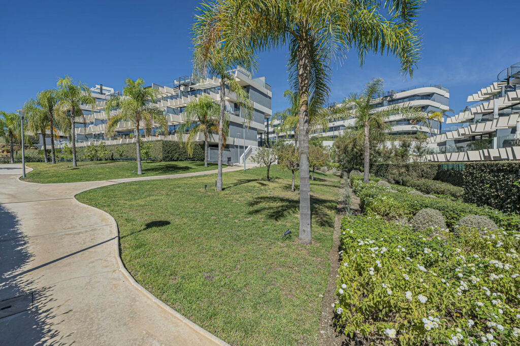 Ground Floor Apartment Selwo Málaga - image 6