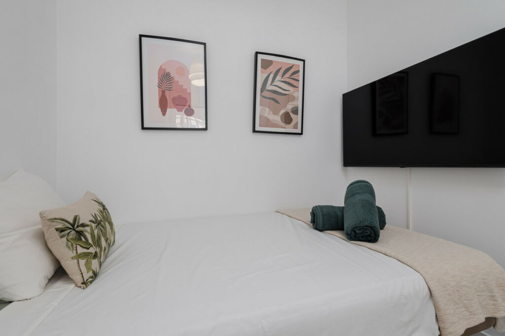 Middle Floor Apartment Nueva Andalucía Málaga - image 6