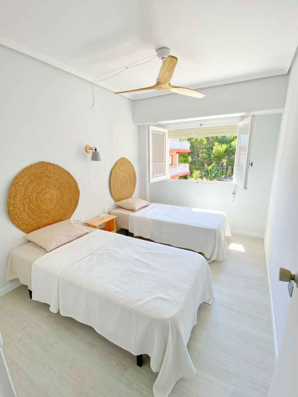 Middle Floor Apartment Denia Alicante - image 6
