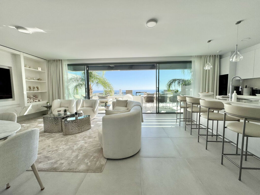 Penthouse Duplex Cabopino Málaga - image 6