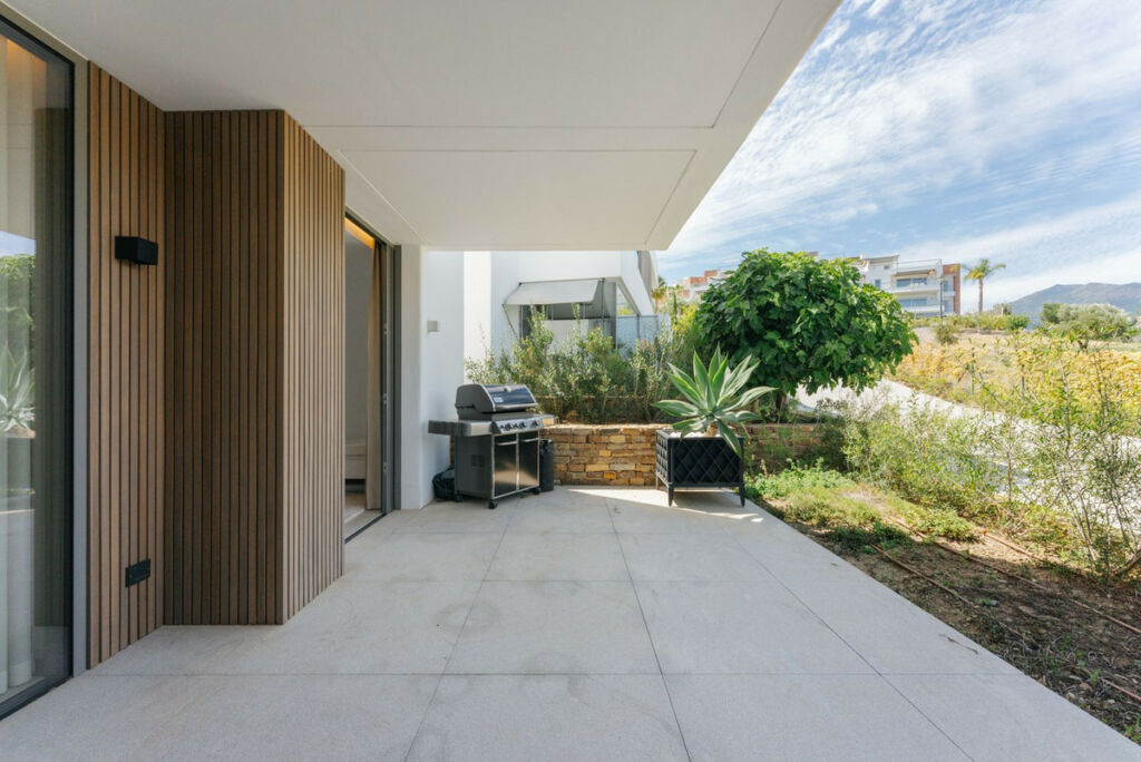 Ground Floor Apartment Los Arqueros Málaga - image 6