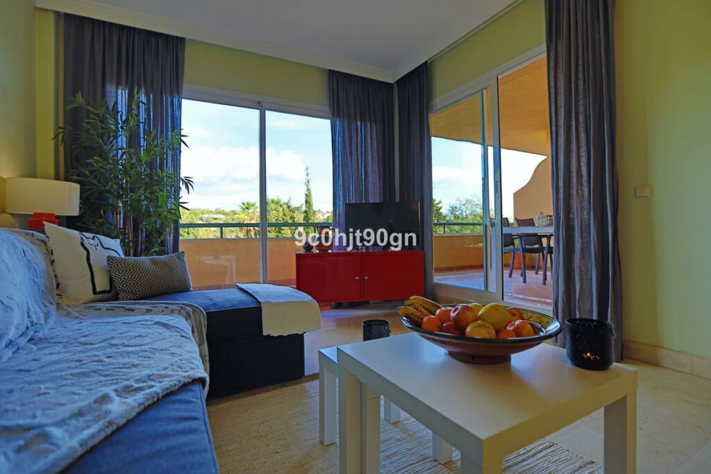Middle Floor Apartment Elviria Málaga - image 6