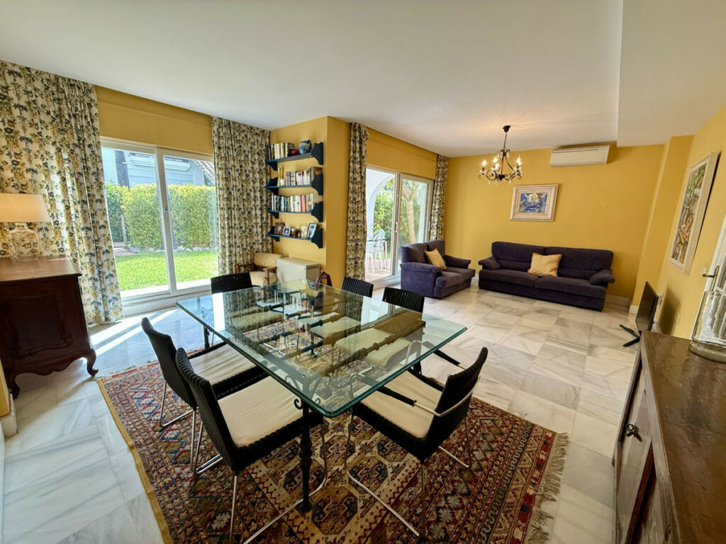 Semi-Detached House The Golden Mile Málaga - image 6