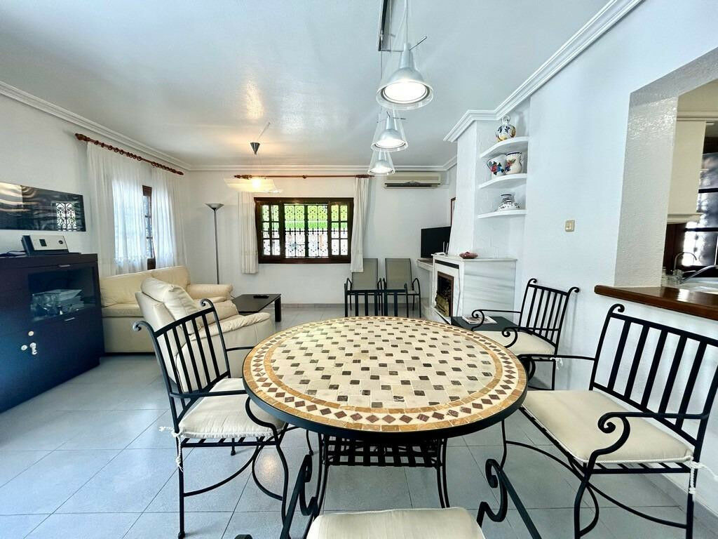 Detached Villa La Zenia Alicante - image 6