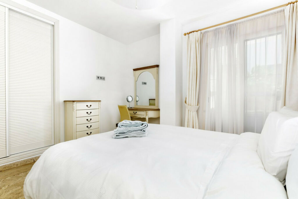 Ground Floor Apartment Nueva Andalucía Málaga - image 6
