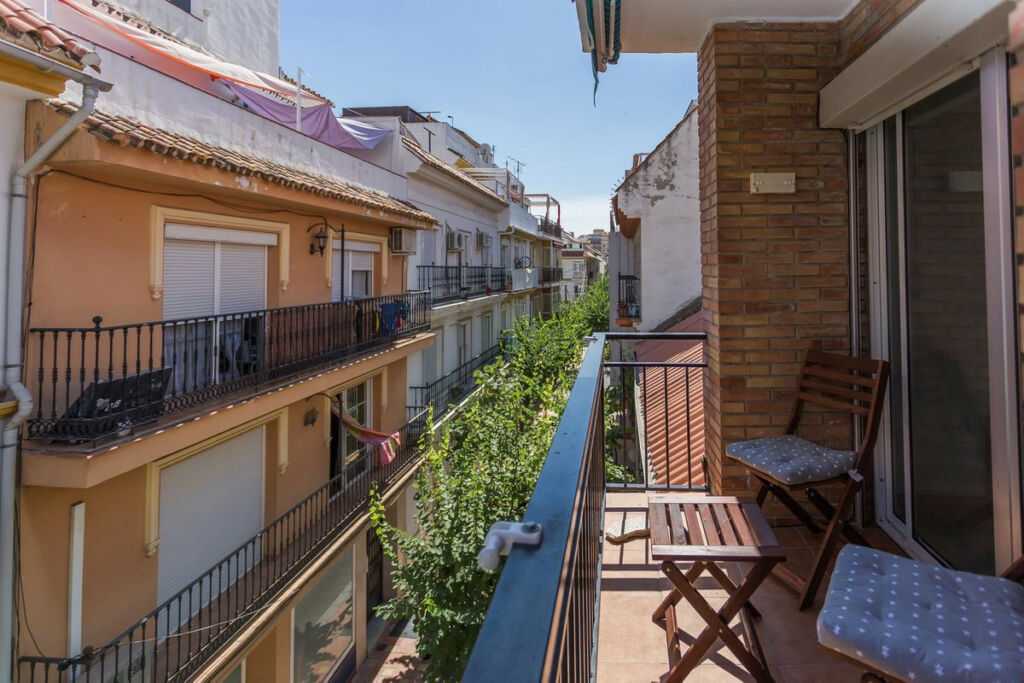 Middle Floor Apartment Fuengirola Málaga - image 6