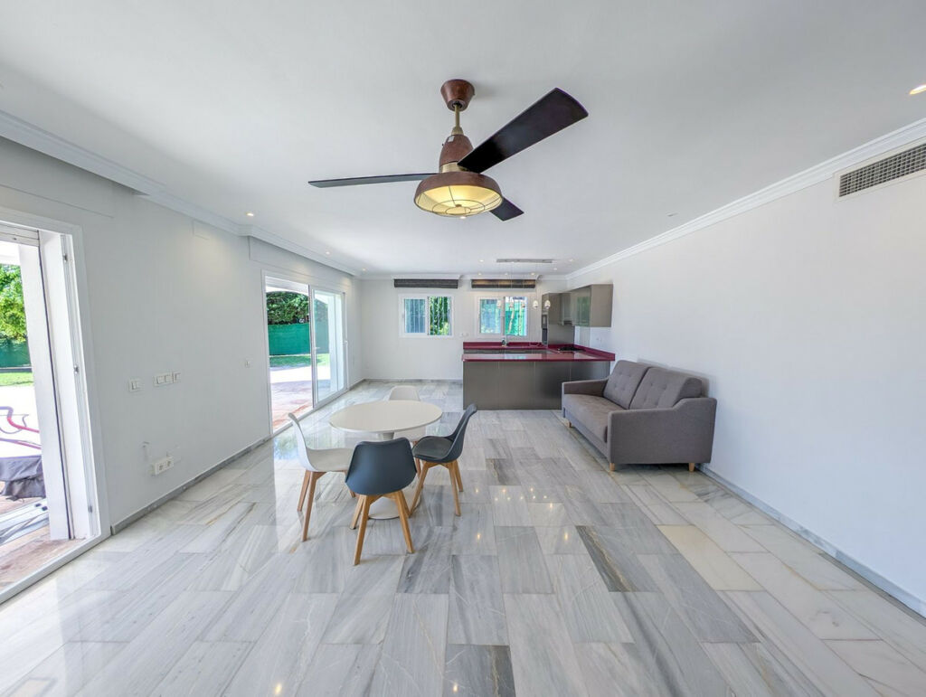Detached Villa Nueva Andalucía Málaga - zdjęcie 6