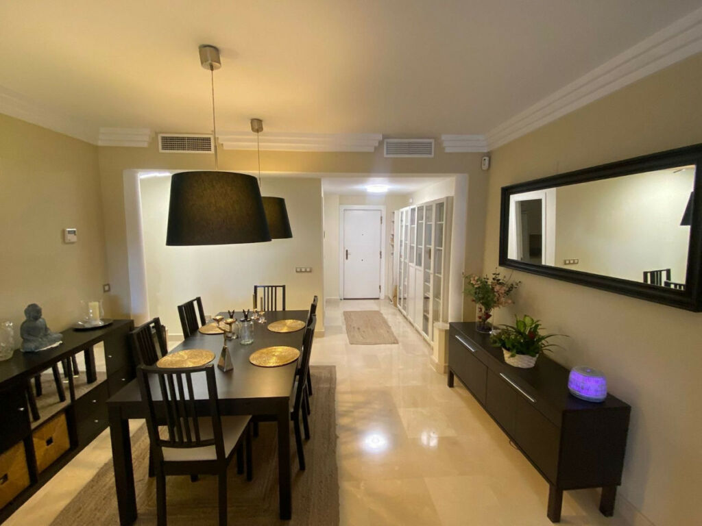 Middle Floor Apartment Benahavís Málaga - image 6