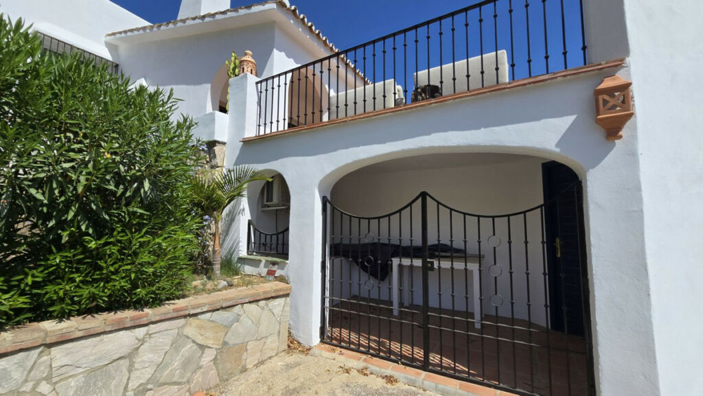 Detached Villa Cerros del Aguila Málaga - image 6