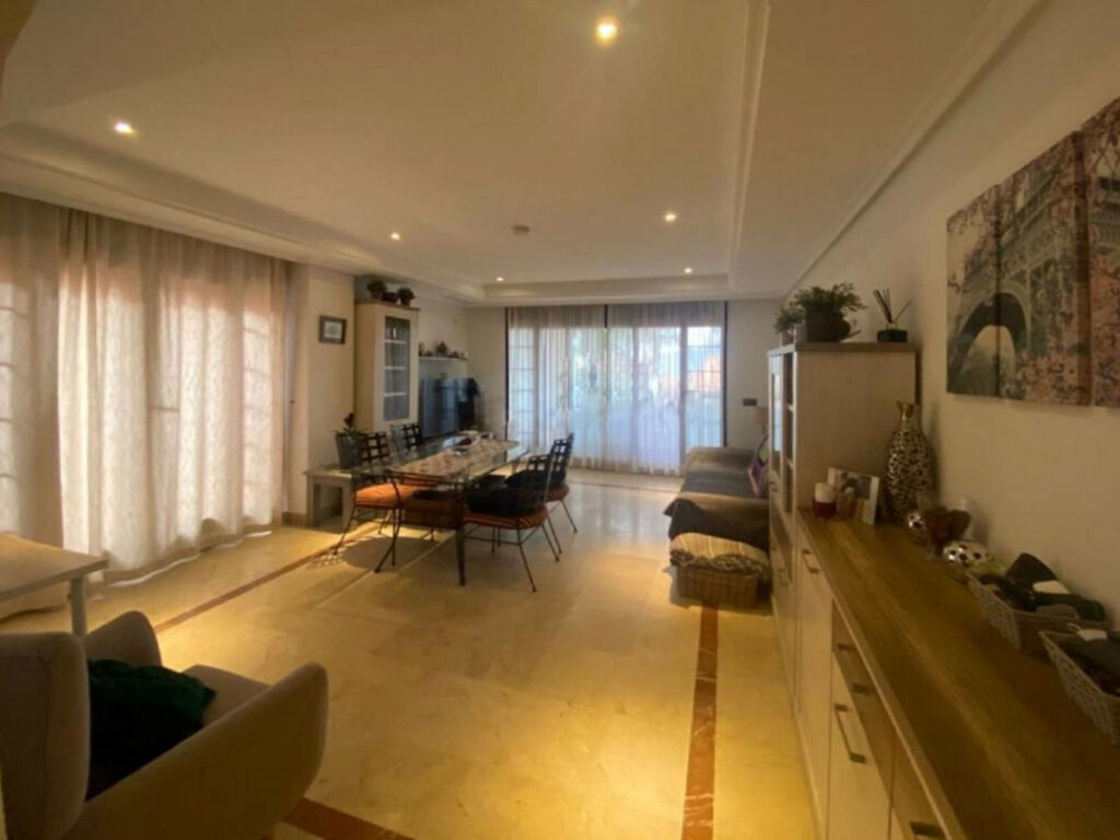 Ground Floor Apartment Elviria Málaga - image 6