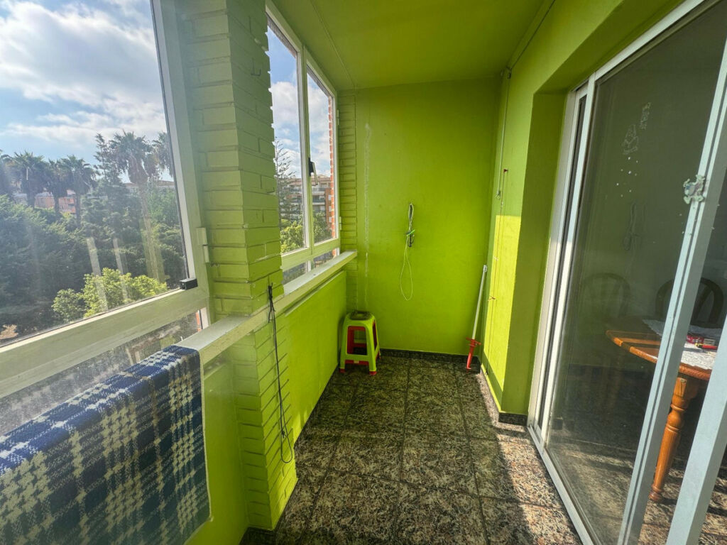 Middle Floor Apartment Torrevieja Alicante - image 6