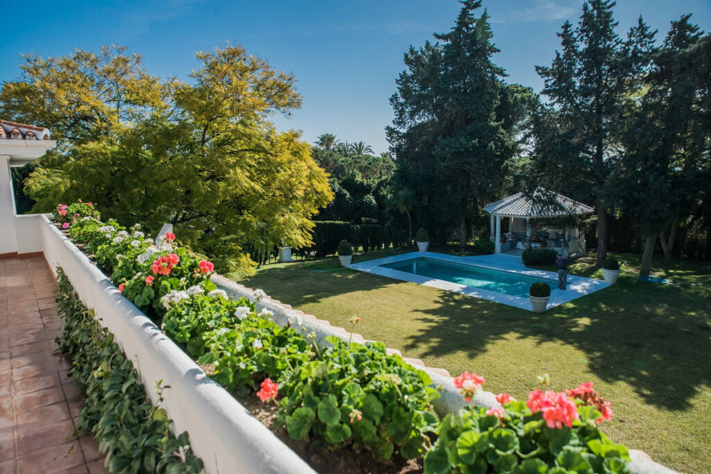 Detached Villa Calahonda Málaga - image 6