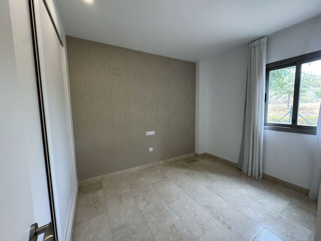 Ground Floor Apartment Atalaya Málaga - image 6